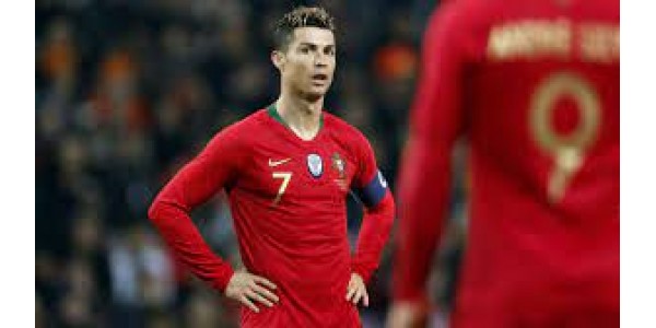 Fransk team superstar refusjon for ledende mulighet for Portugal